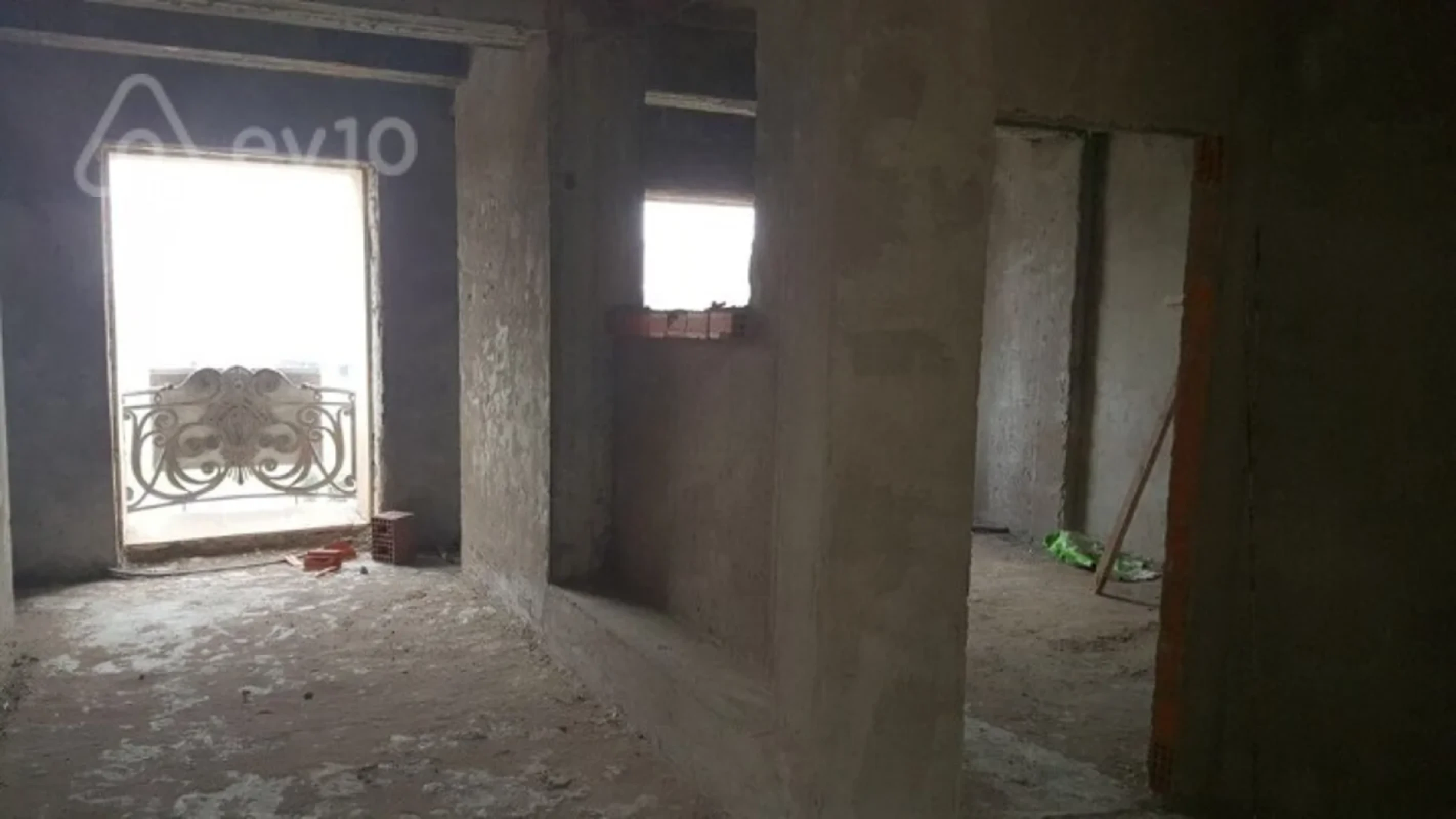 Satılır 3 otaqlı yeni tikili 170 m²