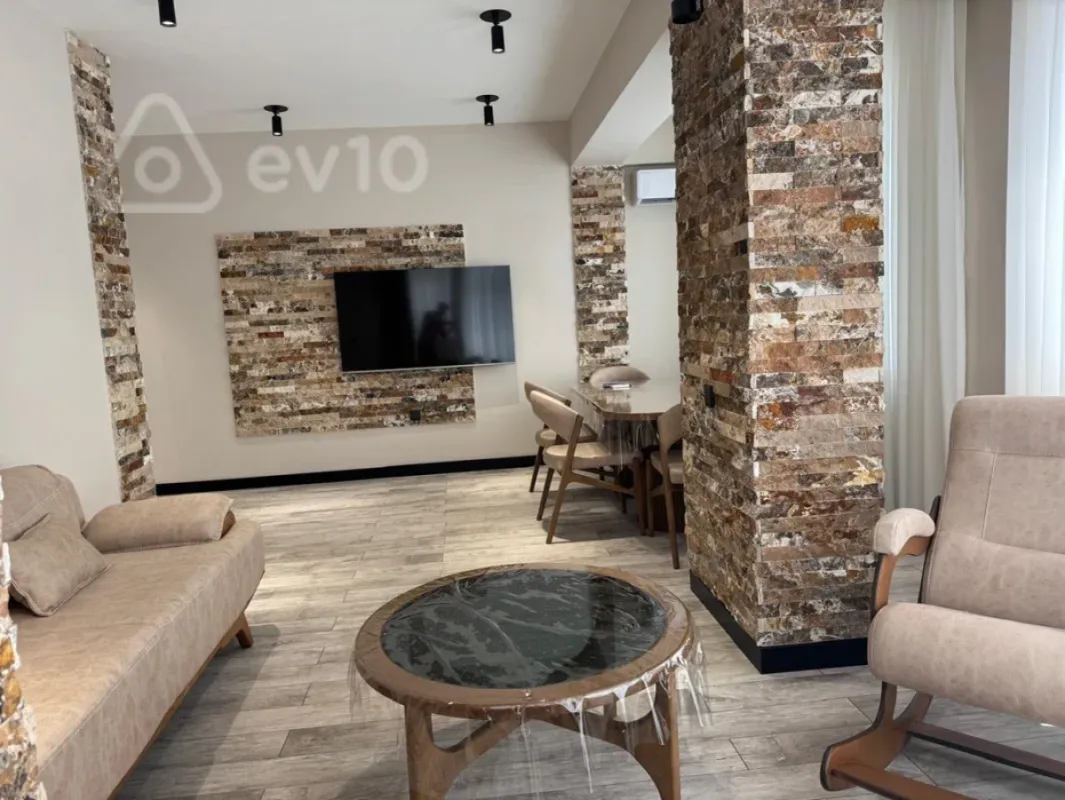 Kirayə verilir 3 otaqlı yeni tikili 132 m²