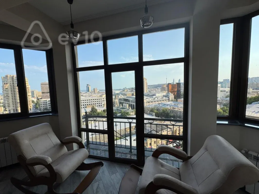 Kirayə verilir 3 otaqlı yeni tikili 132 m²