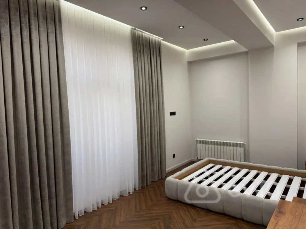Kirayə verilir 3 otaqlı yeni tikili 130 m²