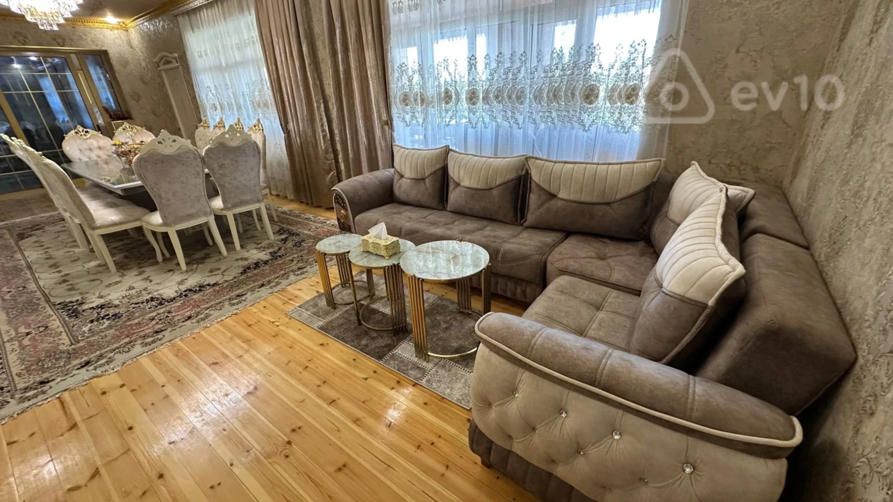 Satılır 5 otaqlı həyət evi 224 m²