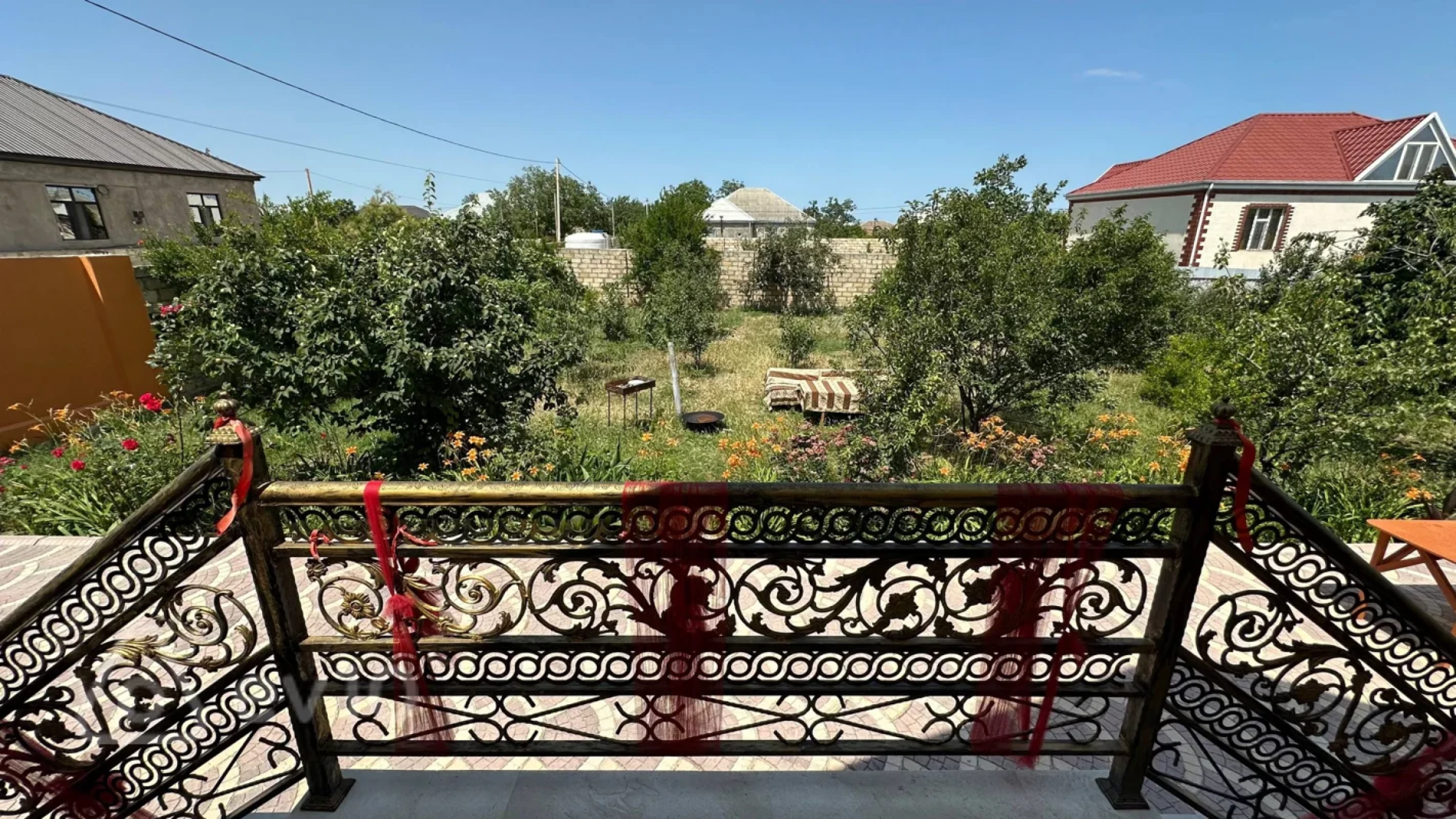 Satılır 5 otaqlı həyət evi 224 m²