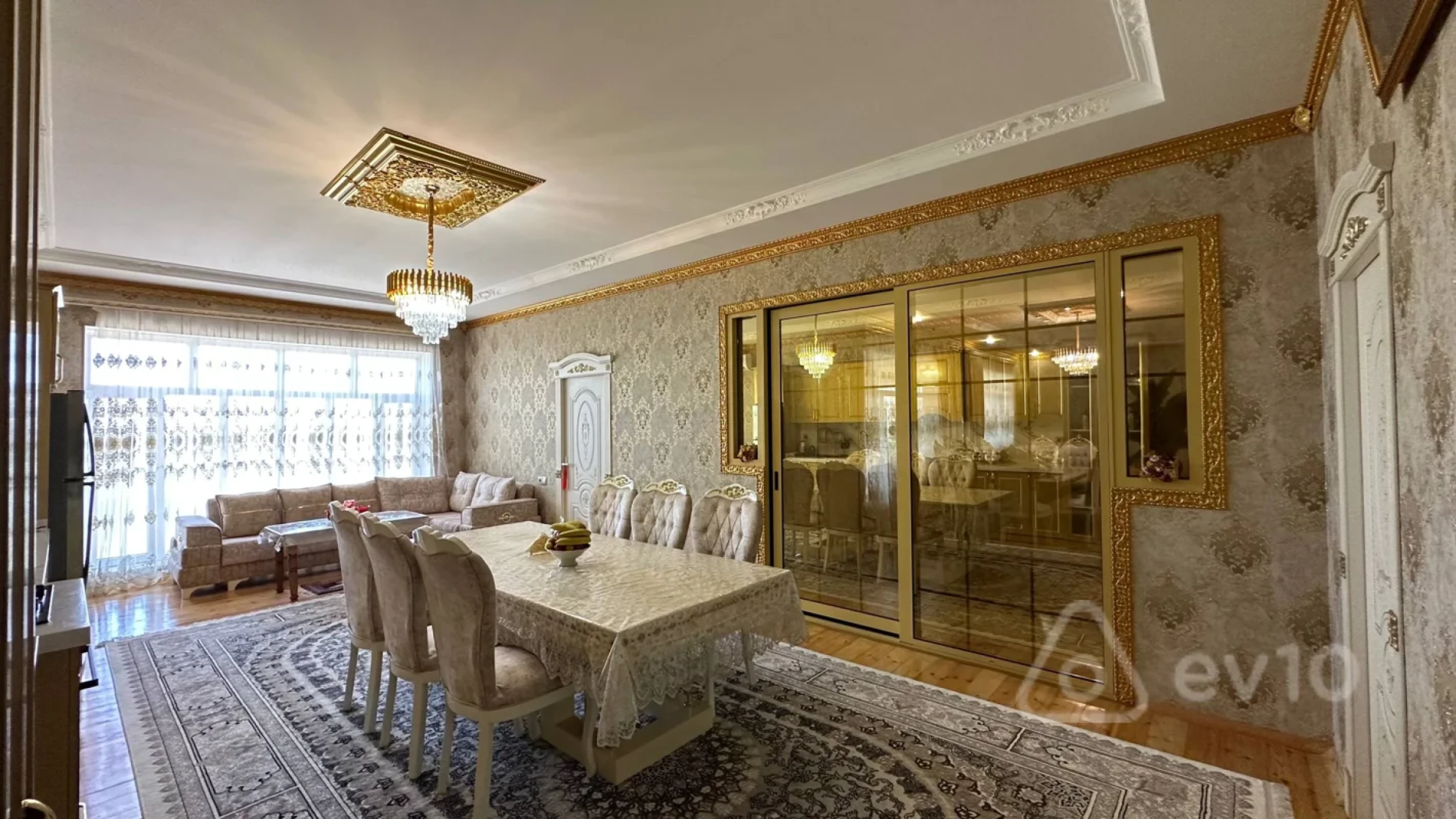 Satılır 5 otaqlı həyət evi 224 m²