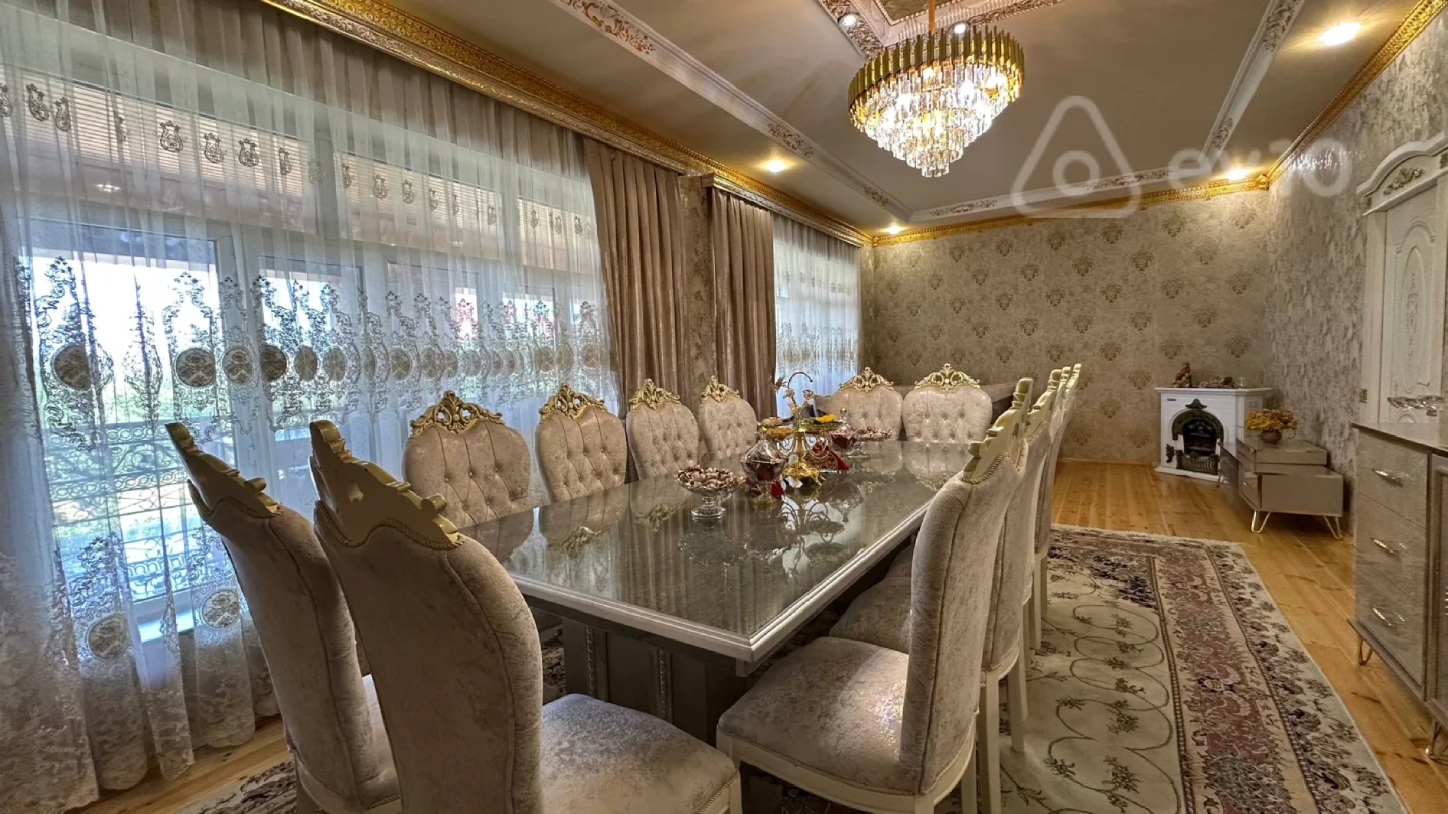 Satılır 5 otaqlı həyət evi 224 m²