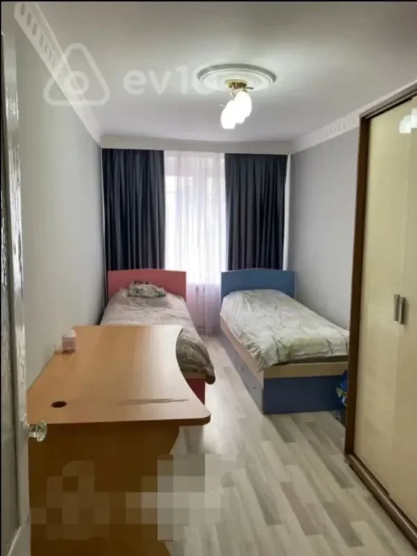 Kirayə verilir 3 otaqlı köhnə tikili 70 m²