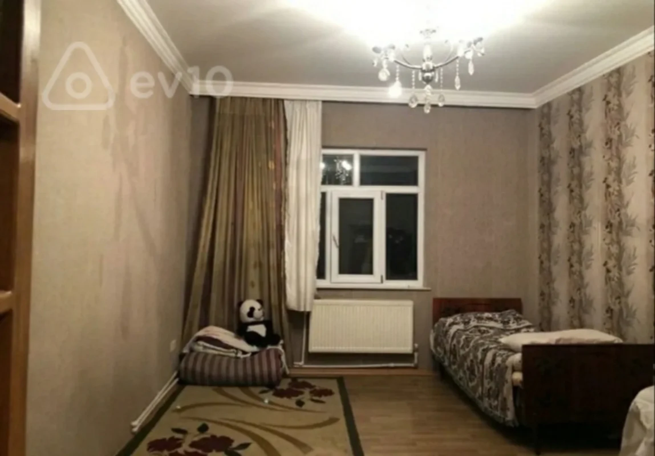 Kirayə verilir 1 otaqlı köhnə tikili 110 m²