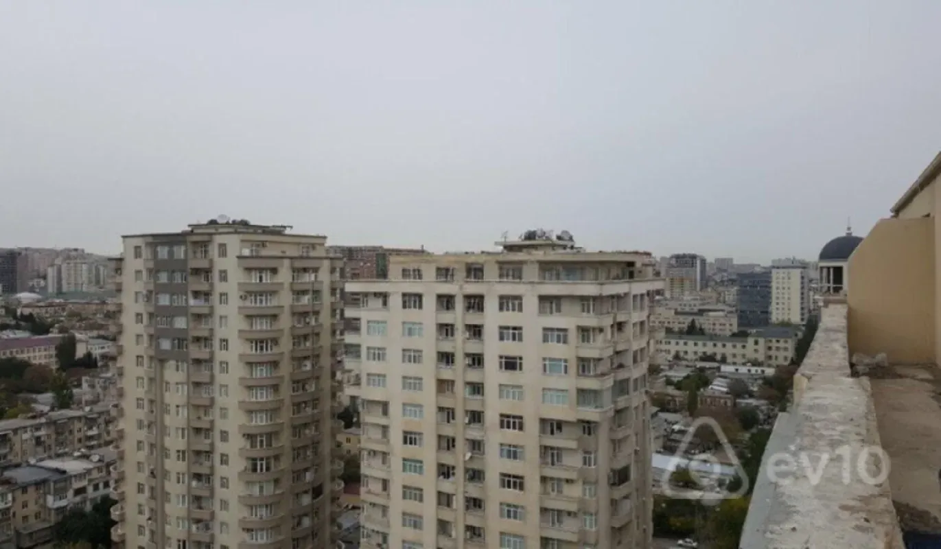 Satılır 3 otaqlı yeni tikili 150 m²