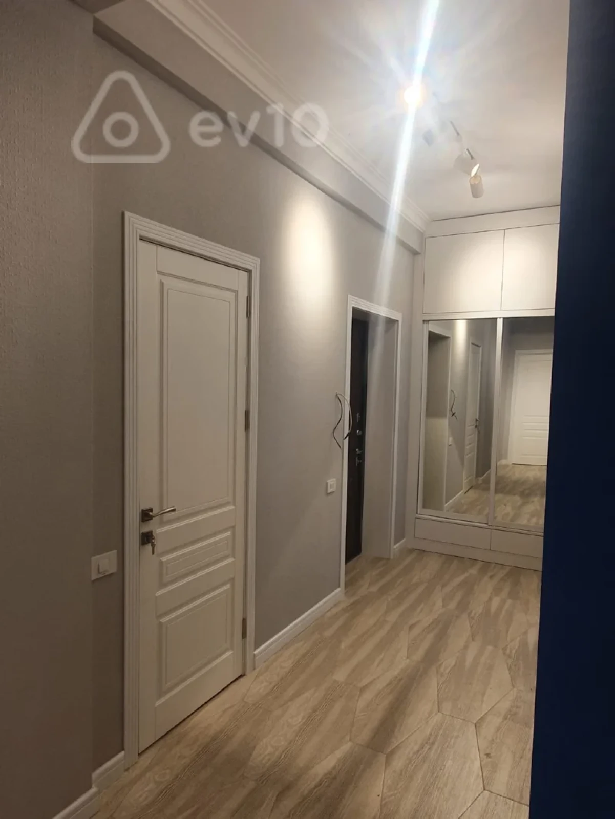 Kirayə verilir 3 otaqlı yeni tikili 102 m²