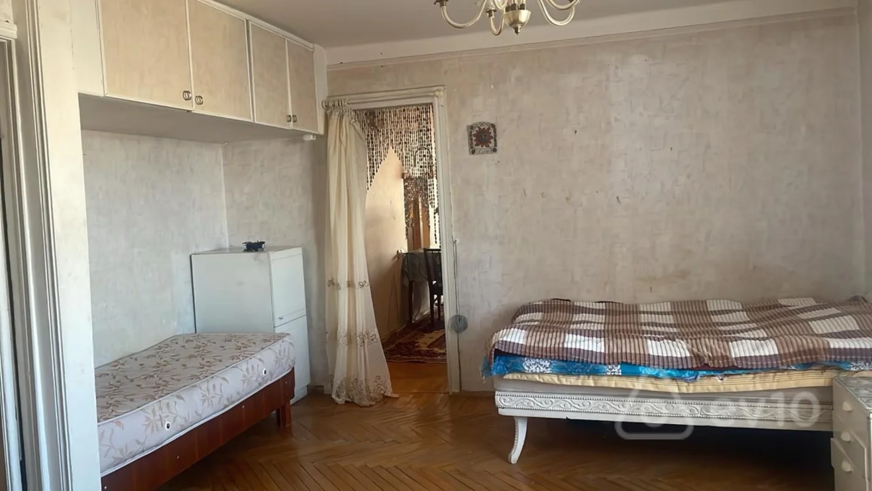 Kirayə verilir 2 otaqlı köhnə tikili 65 m²