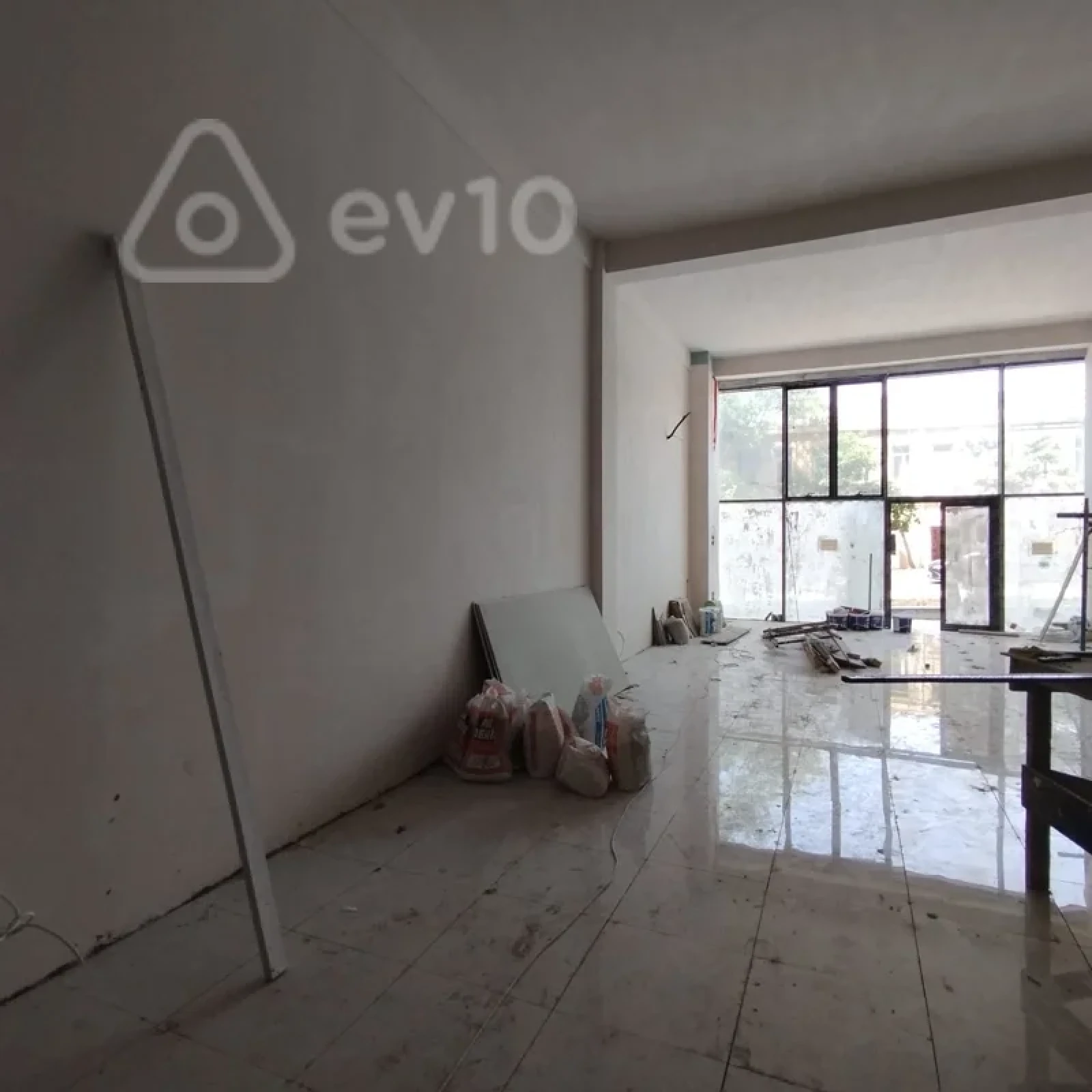 Kirayə verilir mənzil 165 m²