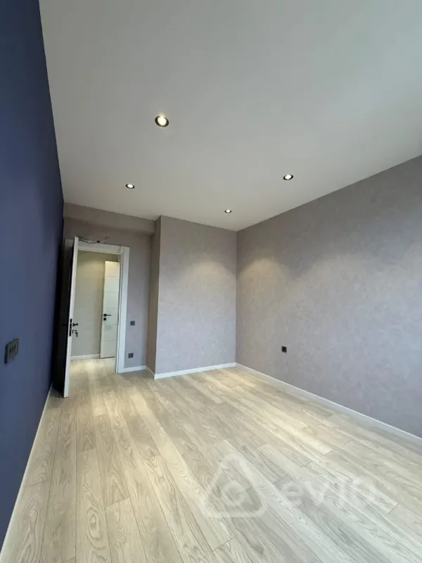 Satılır 3 otaqlı yeni tikili 77.7 m²