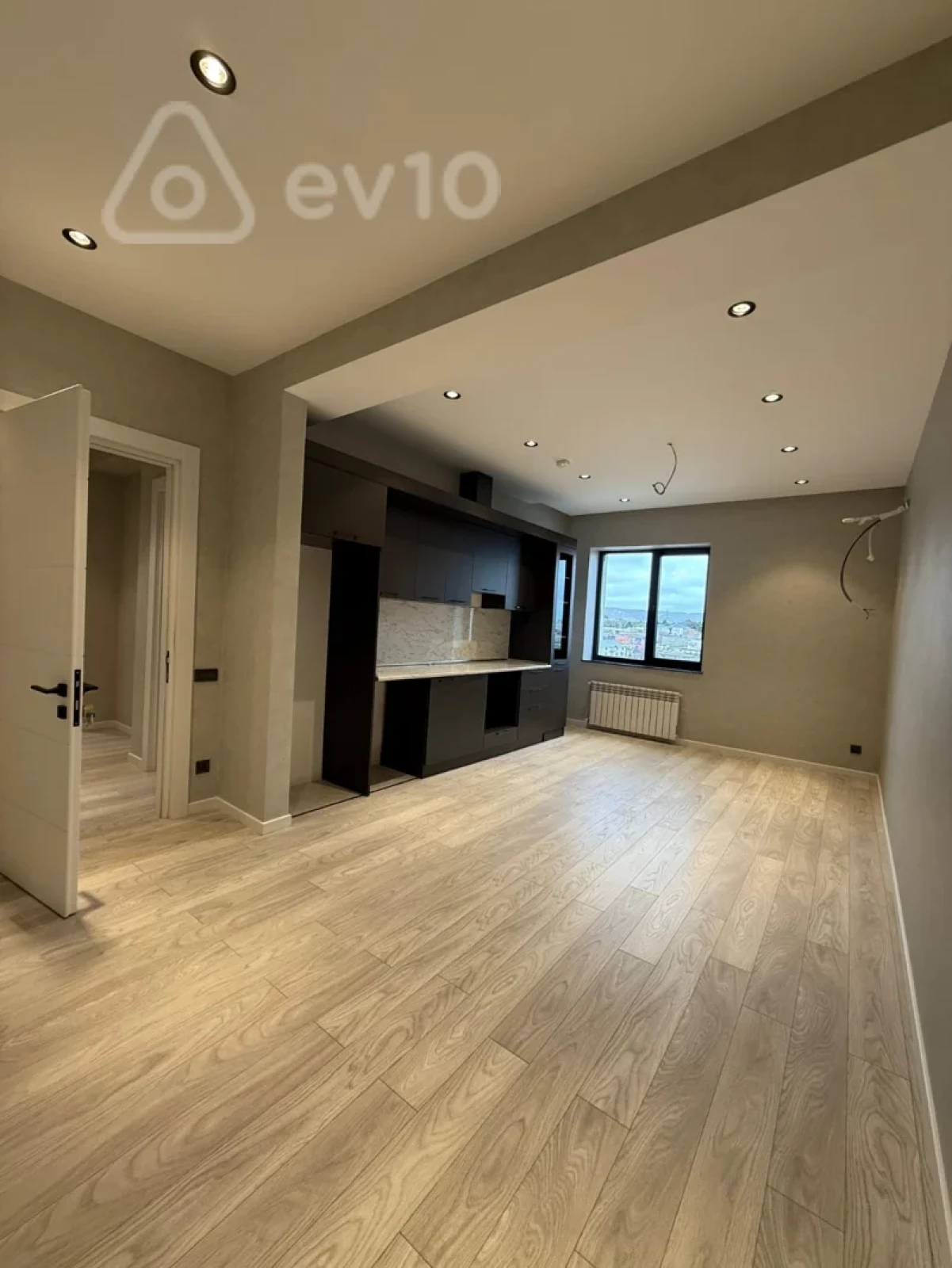 Satılır 3 otaqlı yeni tikili 77.7 m²