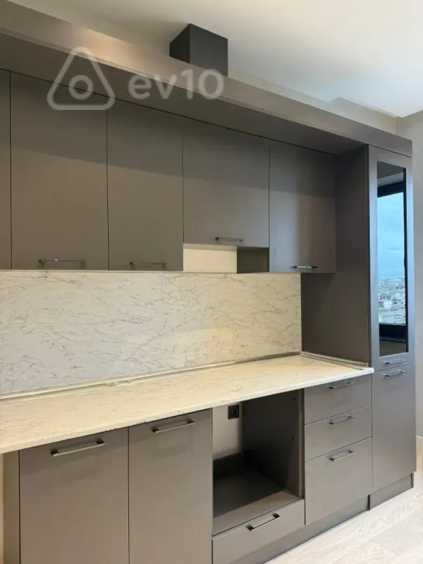 Satılır 3 otaqlı yeni tikili 77.7 m²