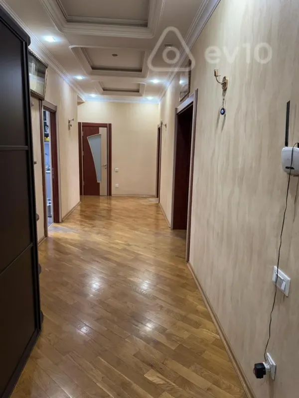 Satılır 4 otaqlı yeni tikili 167 m²