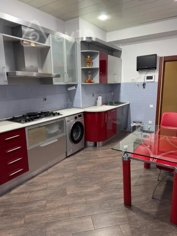 Satılır 4 otaqlı yeni tikili 167 m²