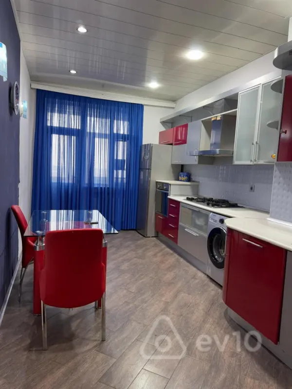 Satılır 4 otaqlı yeni tikili 167 m²