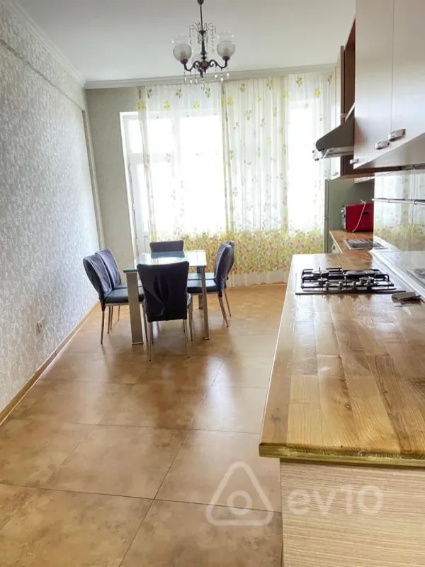 Kirayə verilir 3 otaqlı yeni tikili 110 m²
