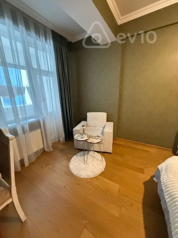 Kirayə verilir 3 otaqlı yeni tikili 110 m²