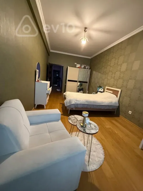 Kirayə verilir 3 otaqlı yeni tikili 110 m²