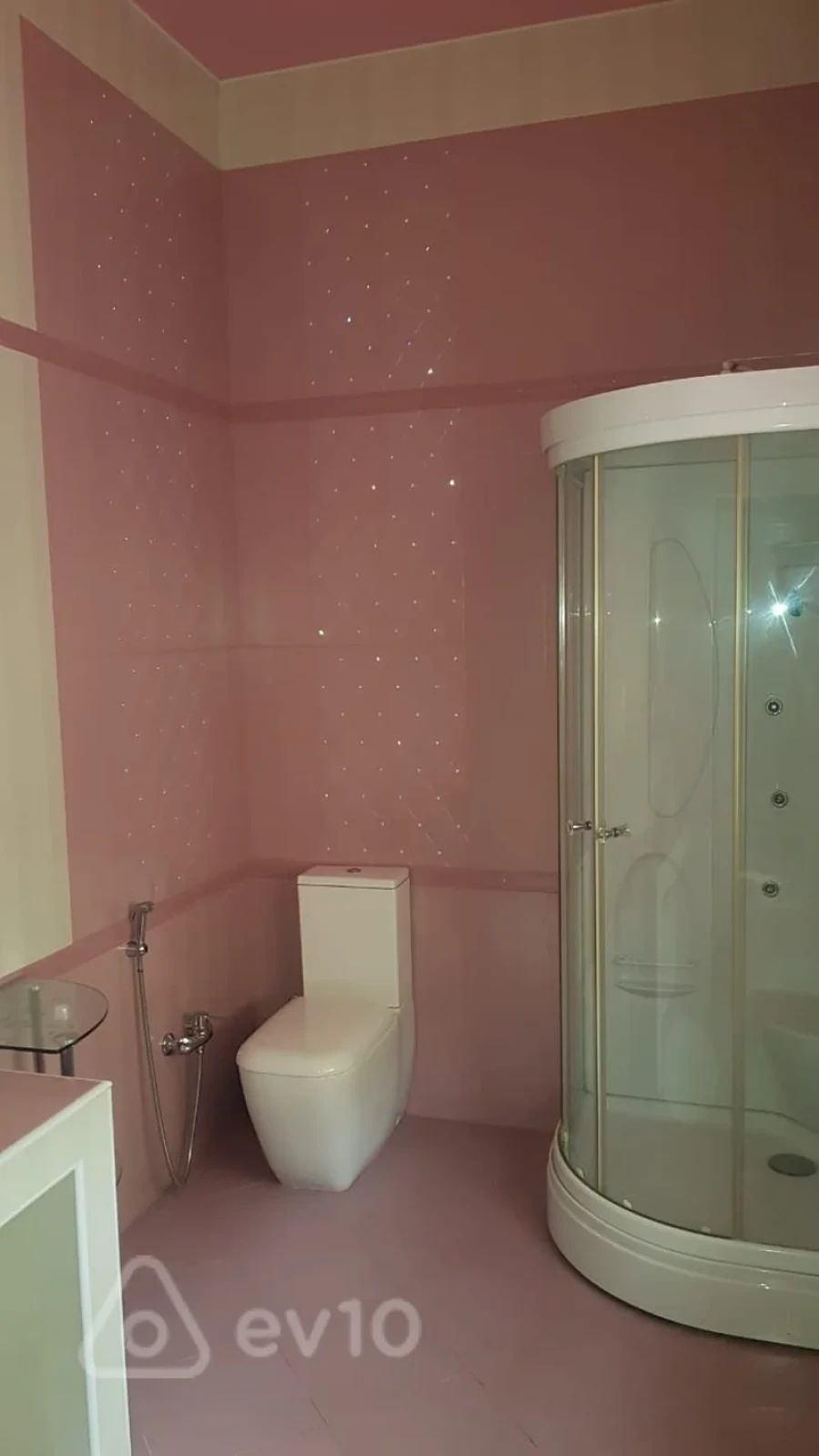 Satılır 4 otaqlı həyət evi 381 m²