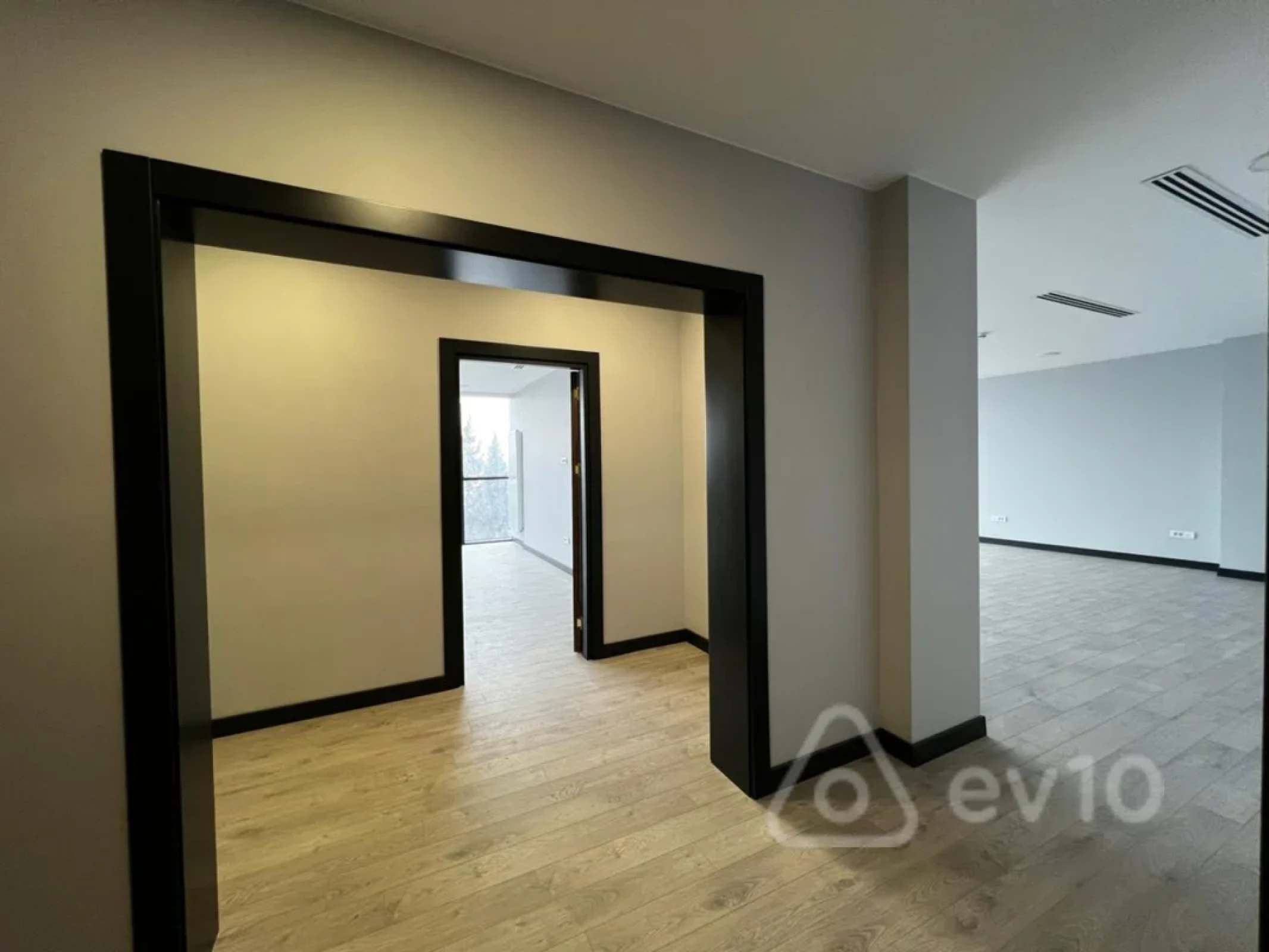 Kirayə verilir 1 otaqlı ofis 78 m²
