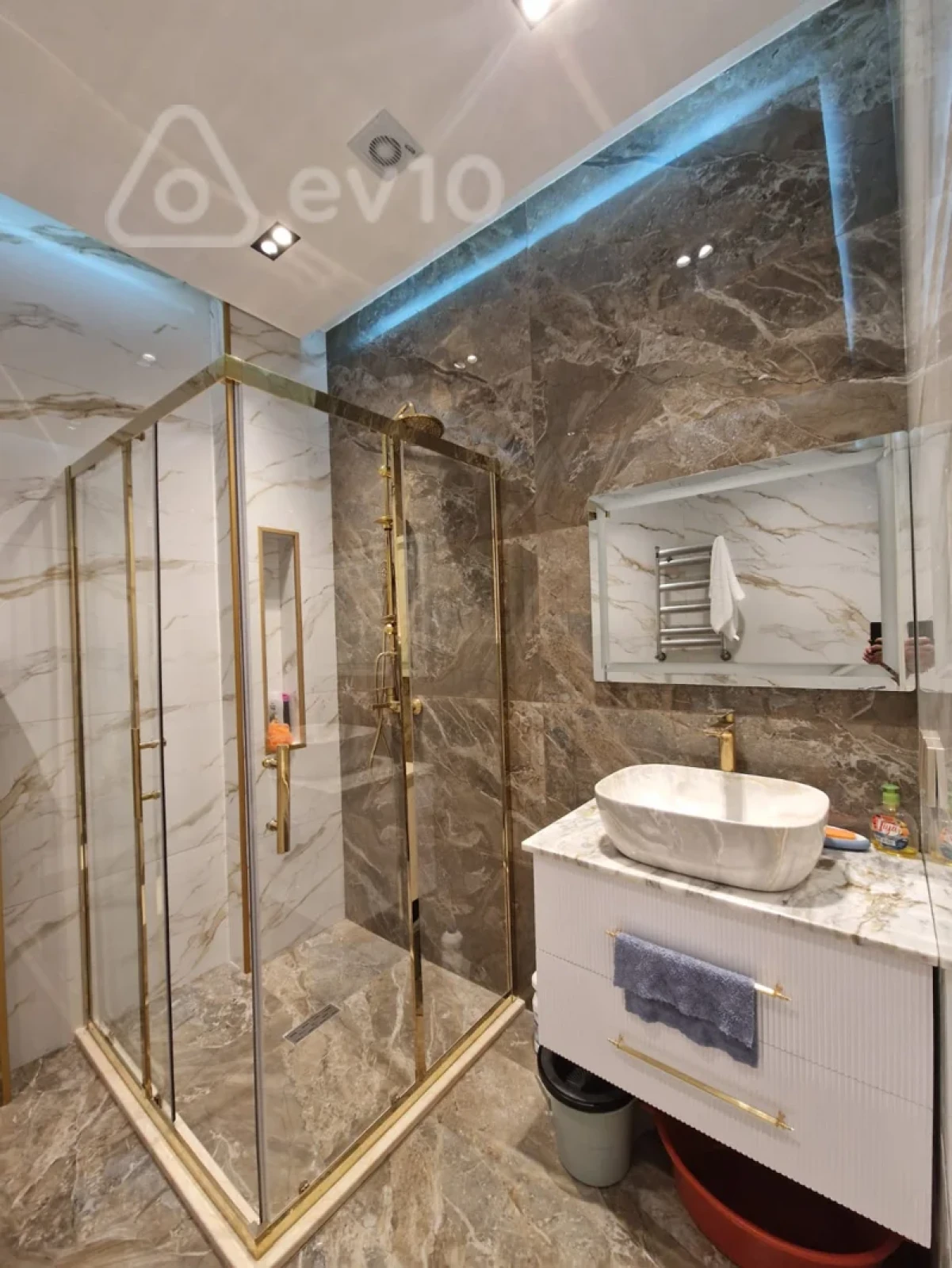 Kirayə verilir 3 otaqlı yeni tikili 100 m²