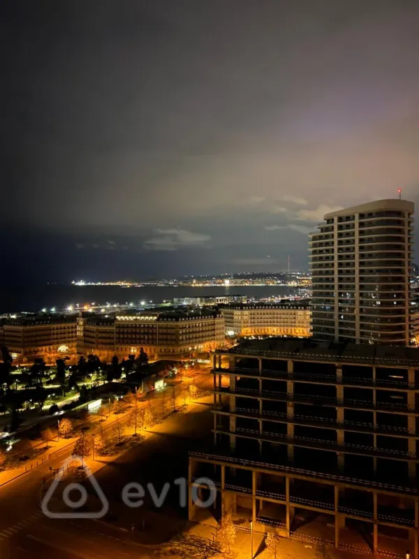 Kirayə verilir 2 otaqlı yeni tikili 160 m²