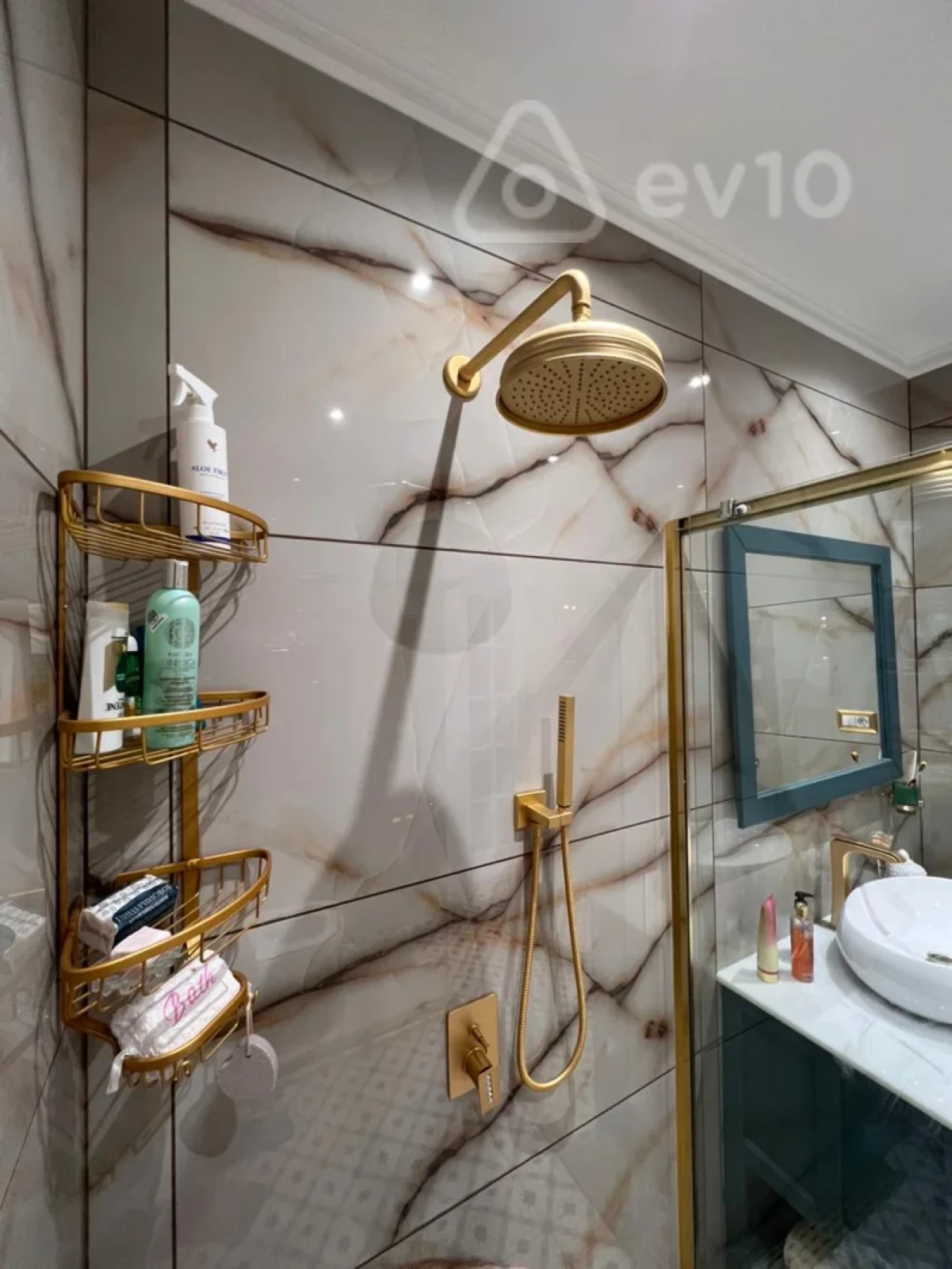 Kirayə verilir 2 otaqlı yeni tikili 160 m²