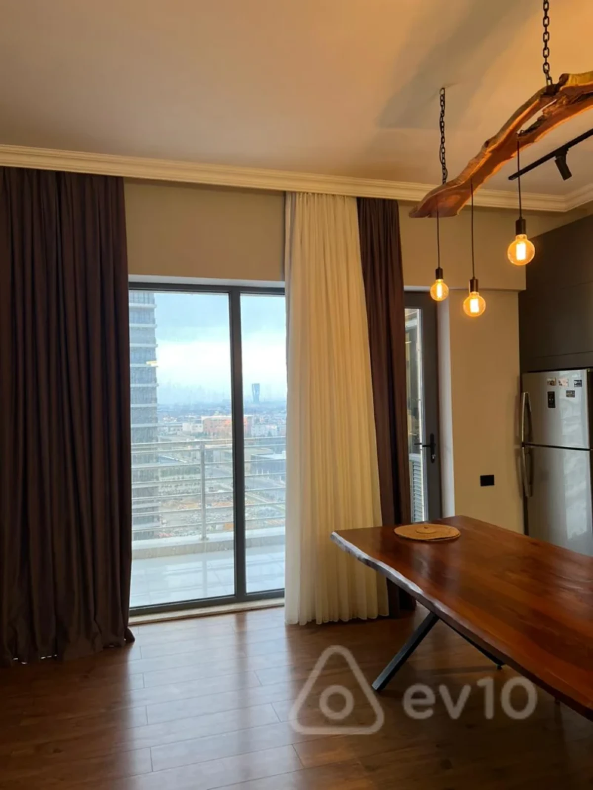 Kirayə verilir 2 otaqlı yeni tikili 160 m²