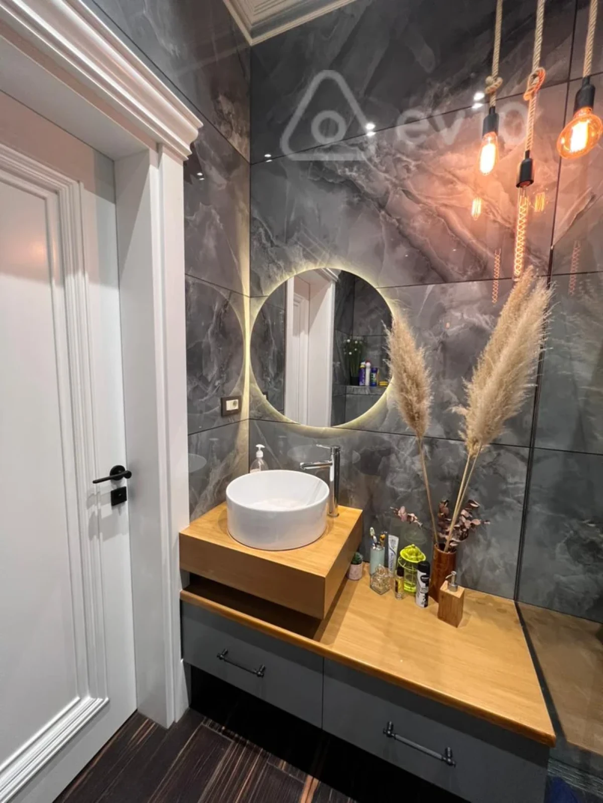 Kirayə verilir 2 otaqlı yeni tikili 160 m²