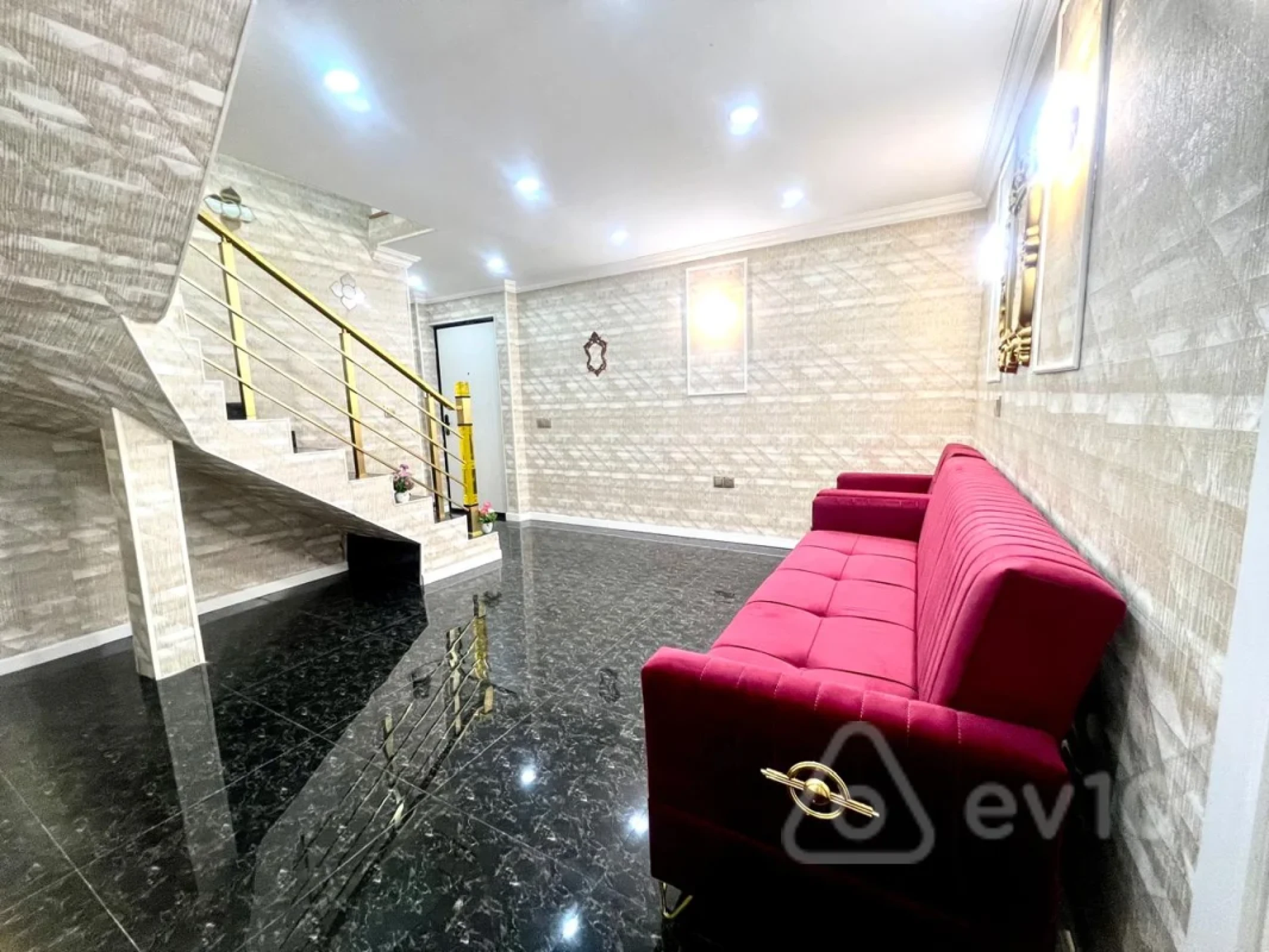 Satılır 3 otaqlı yeni tikili 95 m²