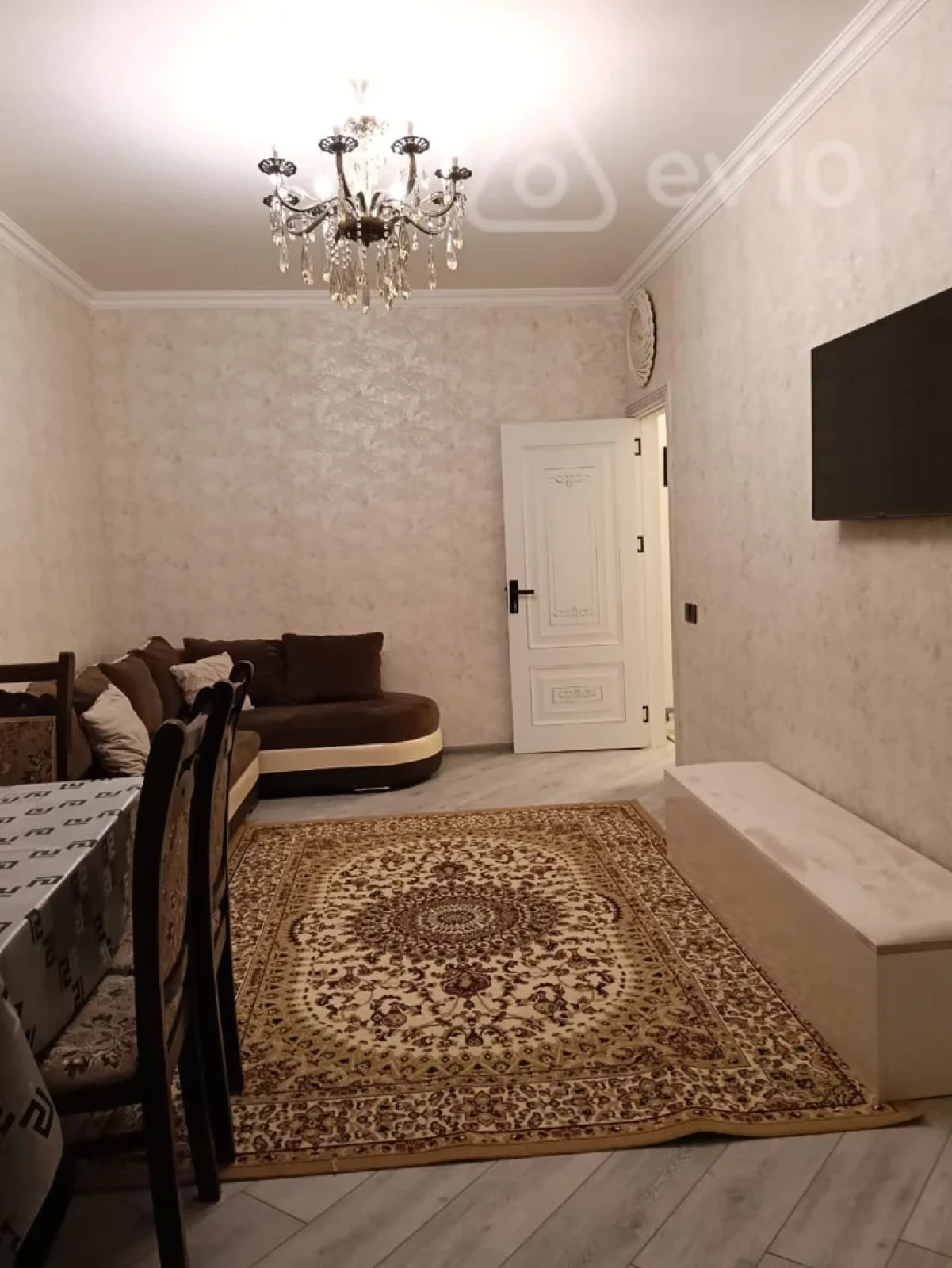 Kirayə verilir 2 otaqlı köhnə tikili 76 m²