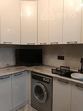 Kirayə verilir 2 otaqlı köhnə tikili 76 m²