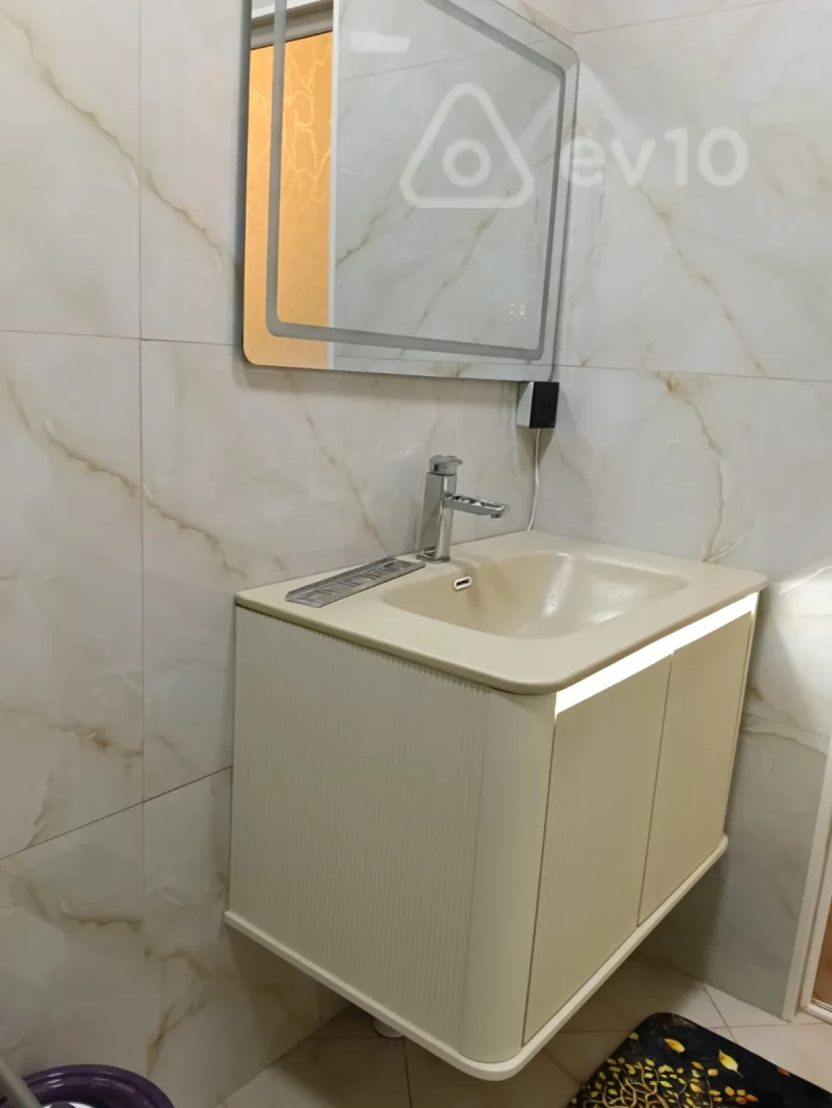 Kirayə verilir 2 otaqlı köhnə tikili 76 m²