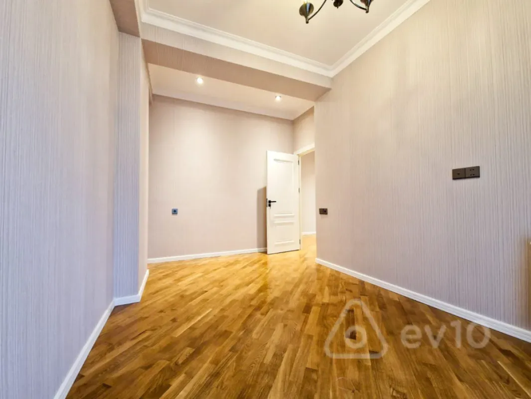 Satılır 2 otaqlı yeni tikili 63 m²