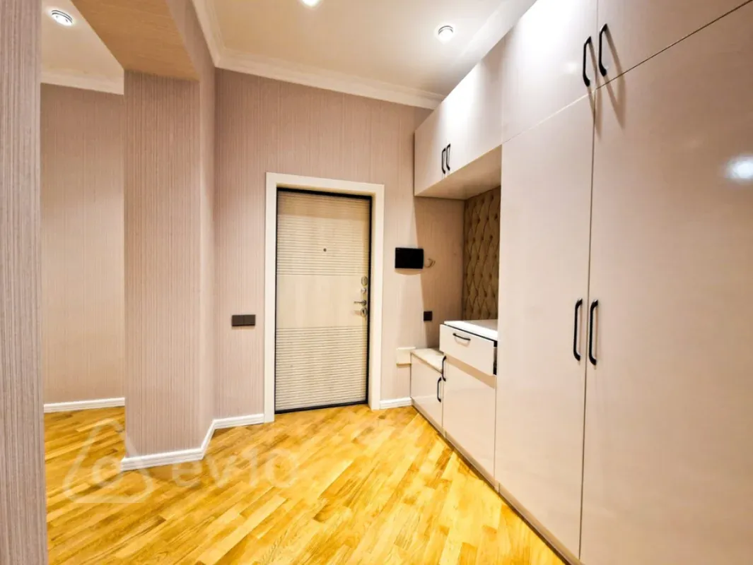 Satılır 2 otaqlı yeni tikili 63 m²