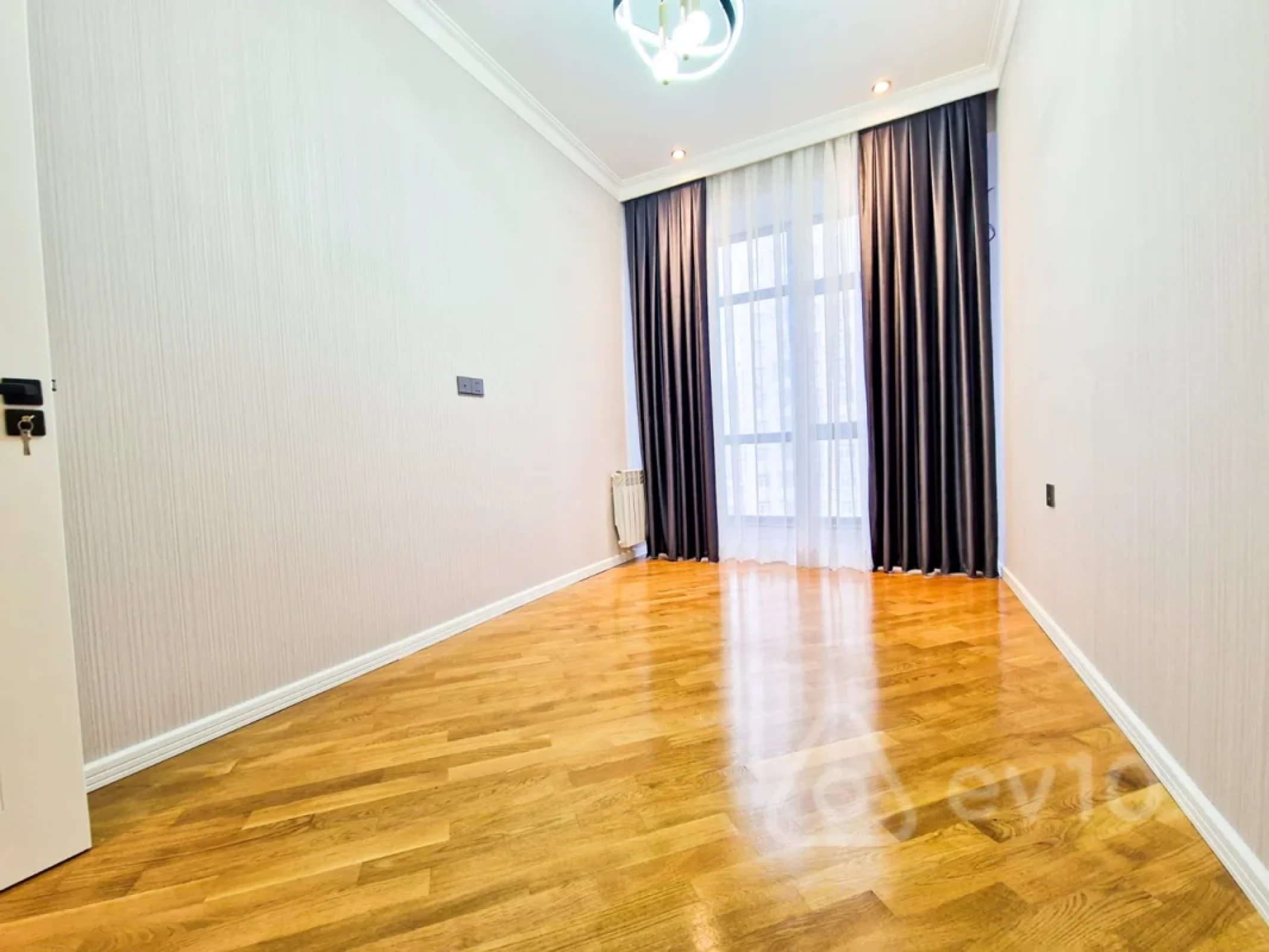 Satılır 2 otaqlı yeni tikili 63 m²