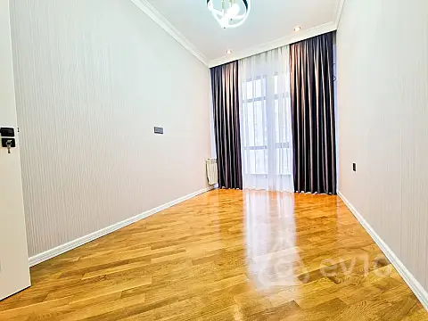 Satılır 2 otaqlı yeni tikili 63 m²