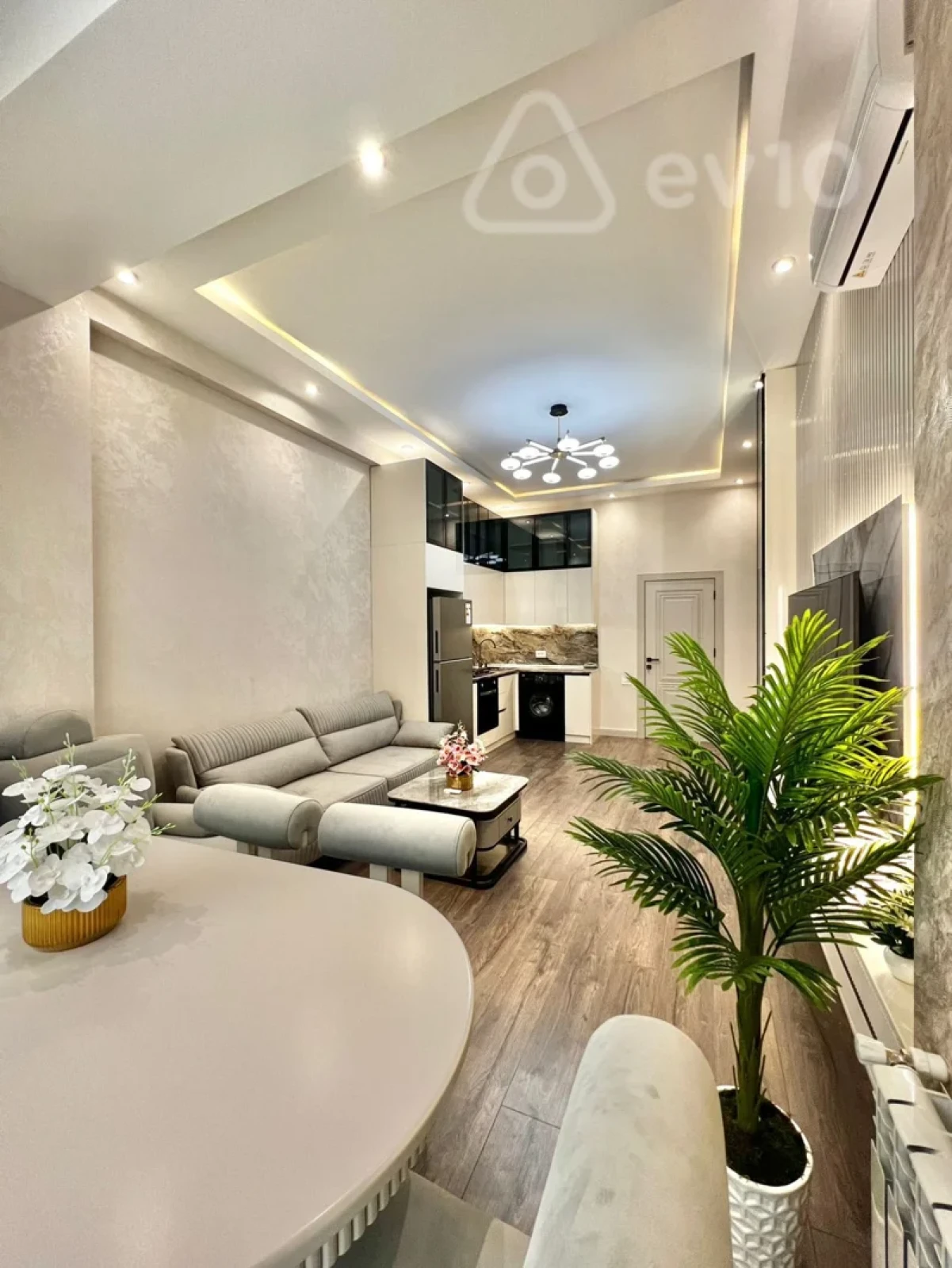 Kirayə verilir 2 otaqlı yeni tikili 75 m²