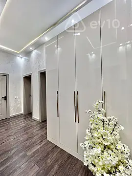 Kirayə verilir 2 otaqlı yeni tikili 75 m²