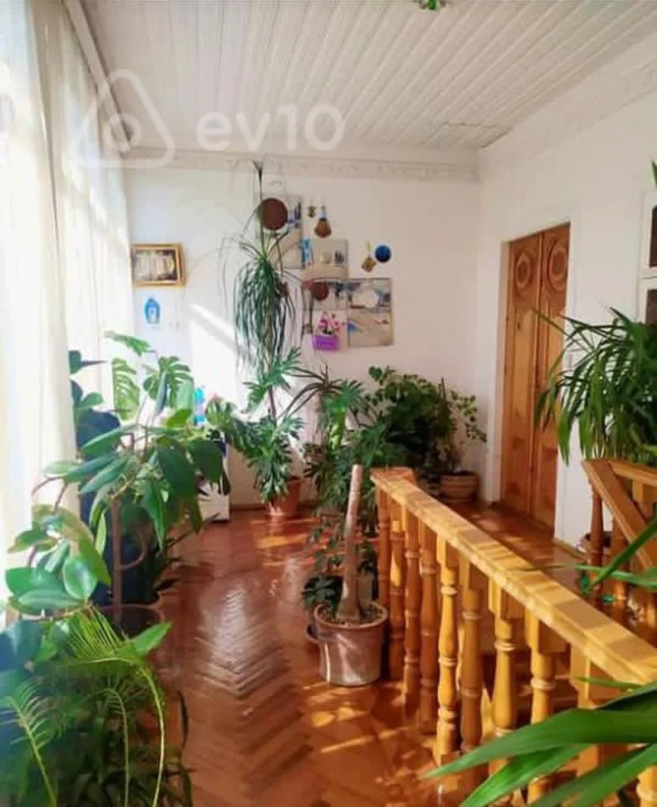 Satılır 4 otaqlı həyət evi 283 m²