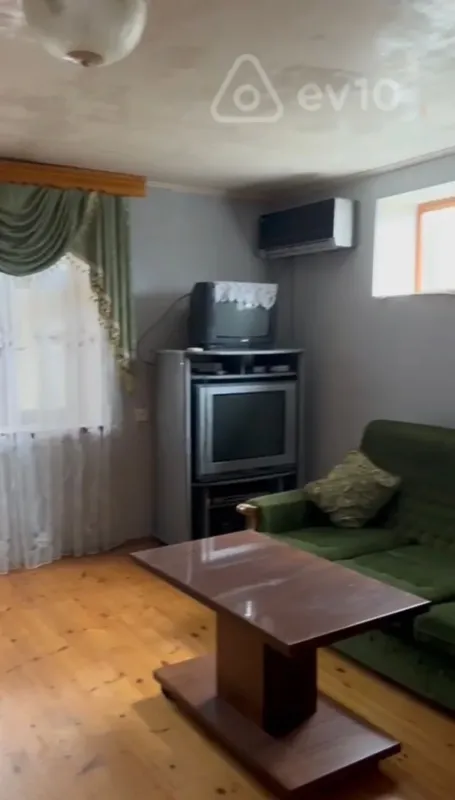 Satılır 4 otaqlı həyət evi 283 m²