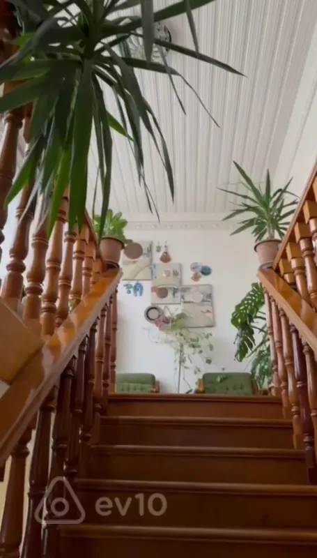 Satılır 4 otaqlı həyət evi 283 m²