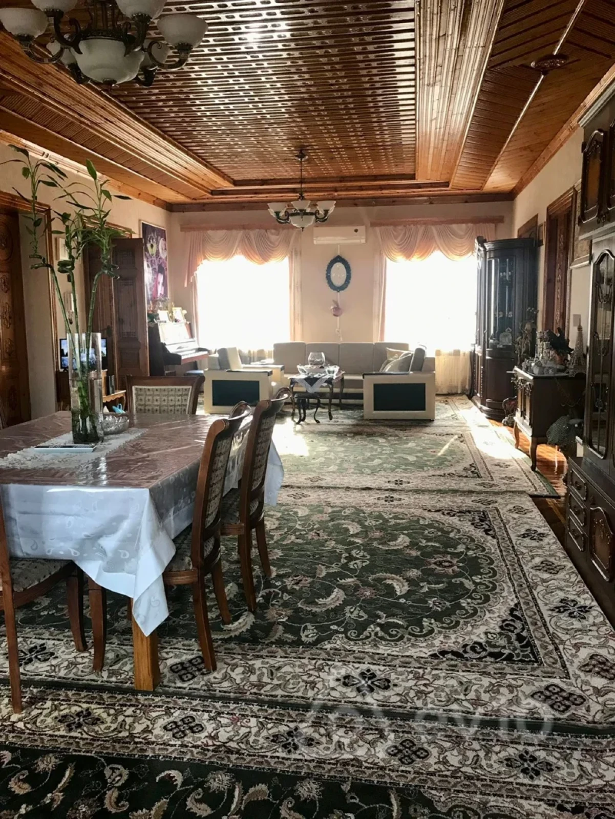 Satılır 4 otaqlı həyət evi 283 m²