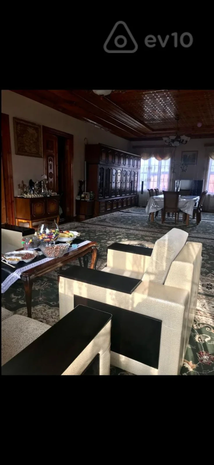 Satılır 4 otaqlı həyət evi 283 m²