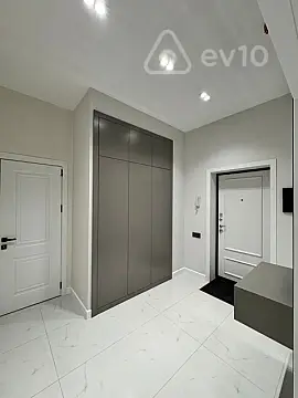 Satılır 4 otaqlı yeni tikili 170 m²