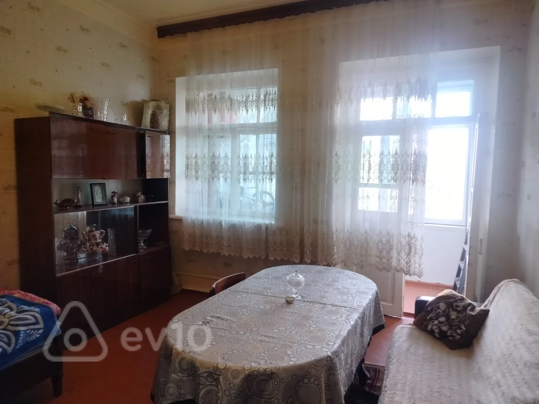 Kirayə verilir 2 otaqlı köhnə tikili 45 m² — Gəncə 2 otaq 45.00 m²