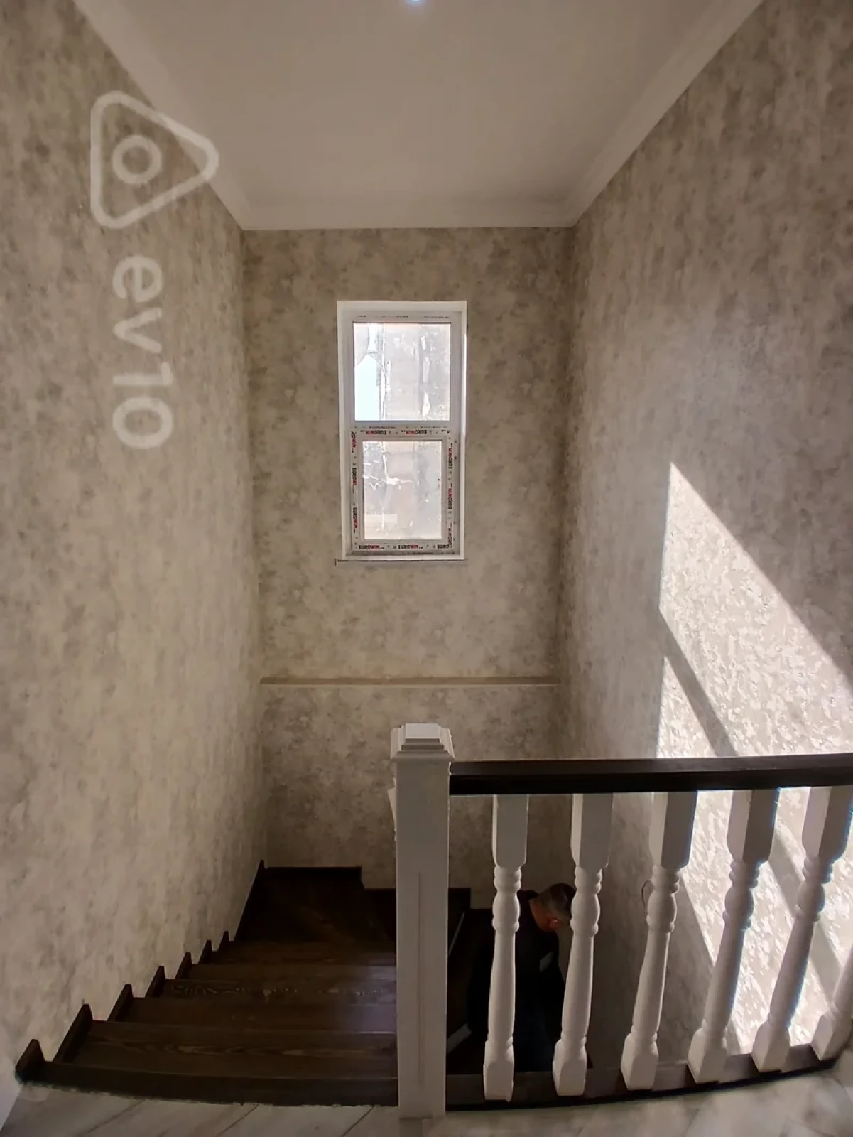 Satılır 4 otaqlı həyət evi 100 m²