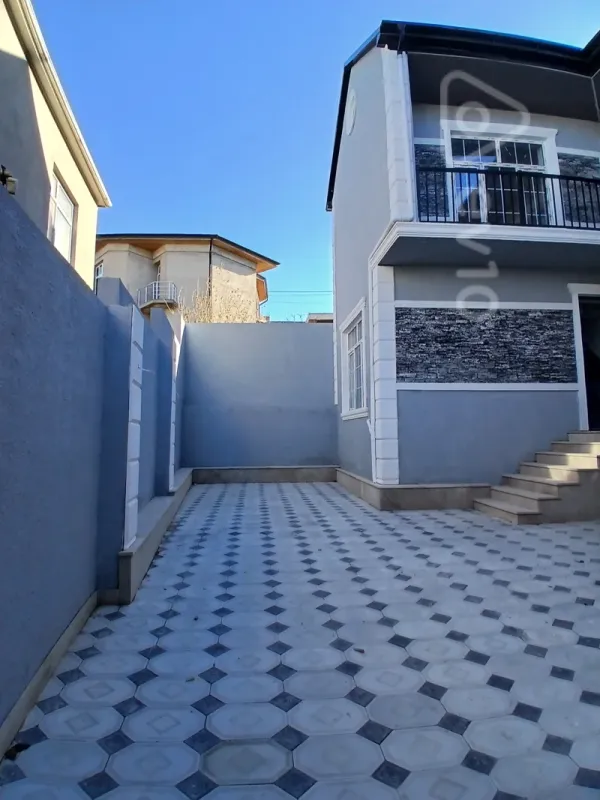 Satılır 5 otaqlı həyət evi 190 m²