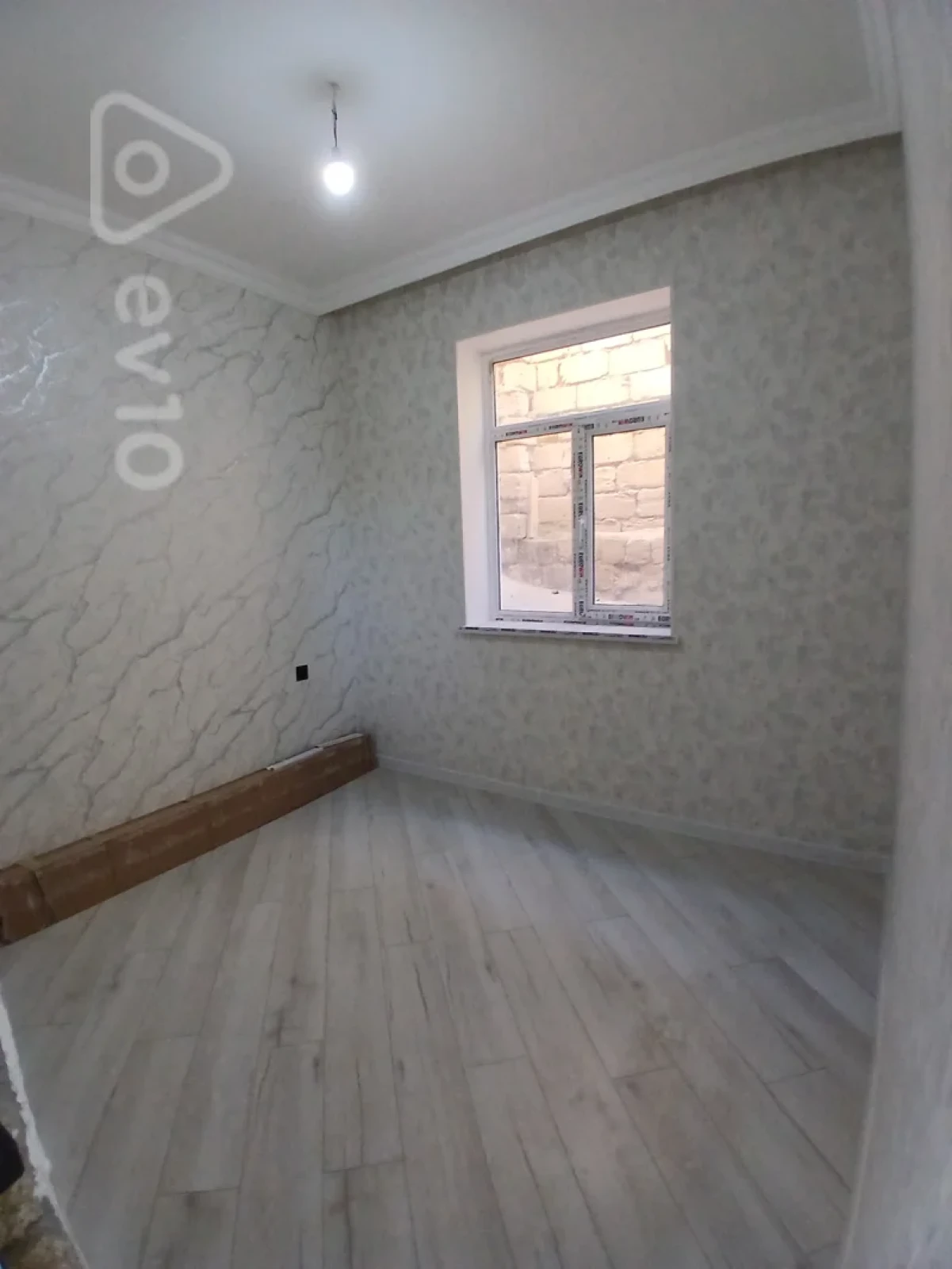 Satılır 5 otaqlı həyət evi 190 m²